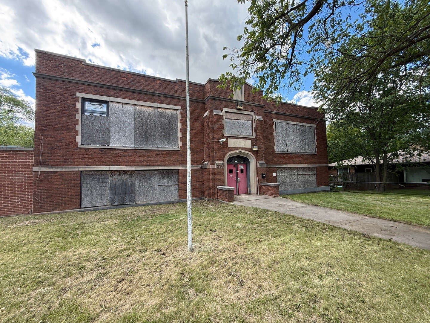 574 S Mcalister Avenue