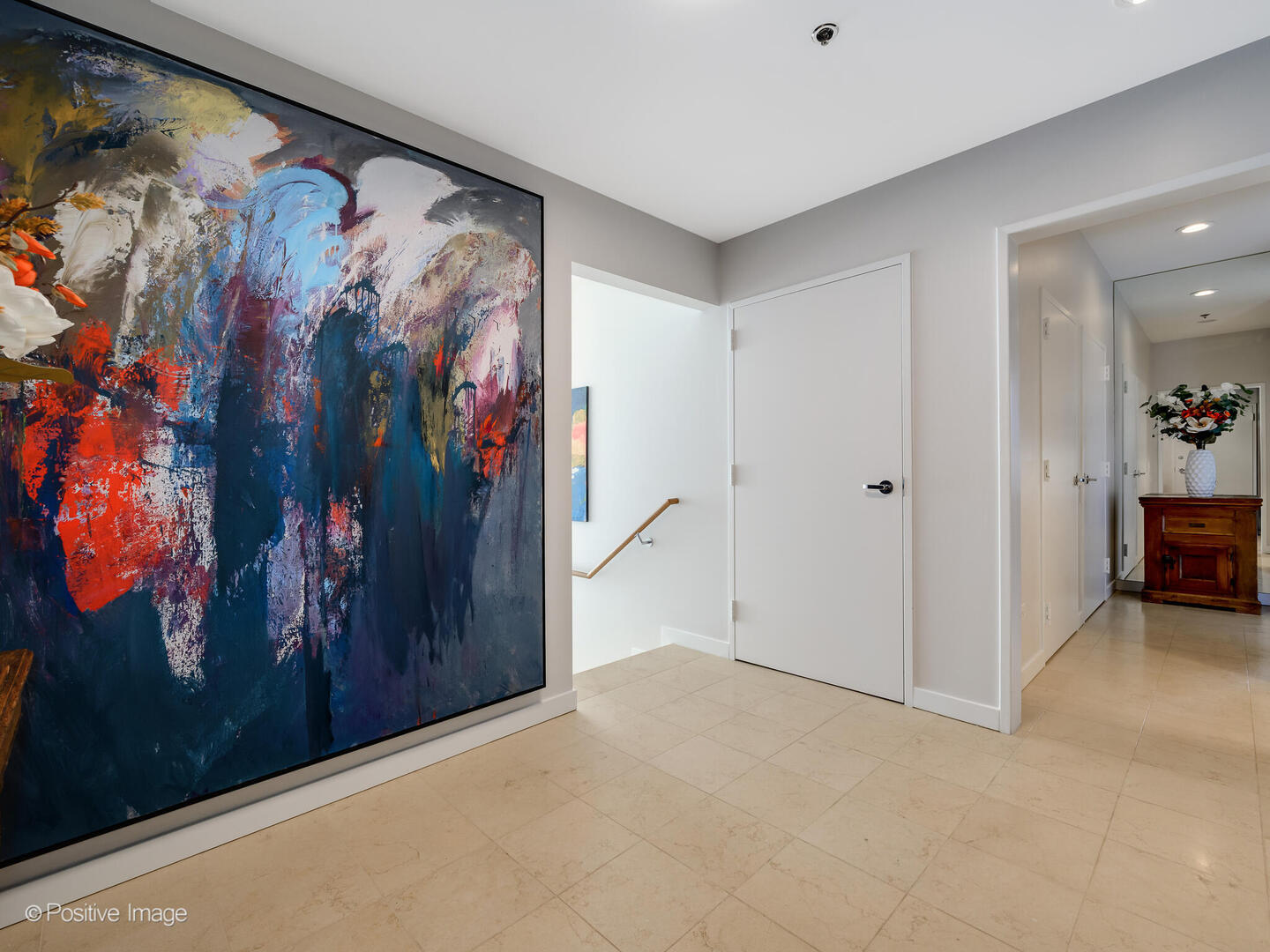 653 N Kingsbury Street 704