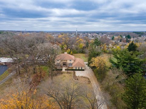 A home in Willowbrook