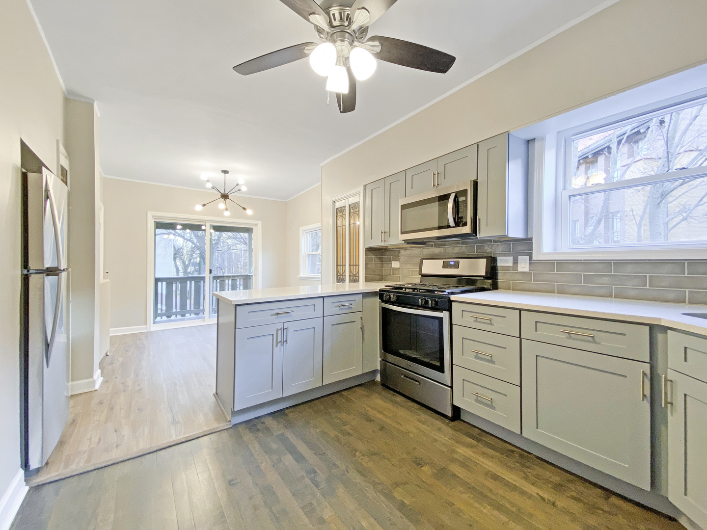 3701 N Lowell Avenue