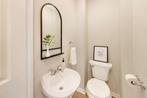 Tiny photo for 528 Cumnor Court, Deerfield, IL 60015 (MLS # 12630789)