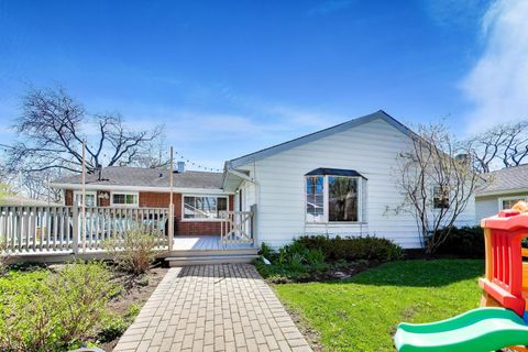Tiny photo for 528 Cumnor Court, Deerfield, IL 60015 (MLS # 12630789)