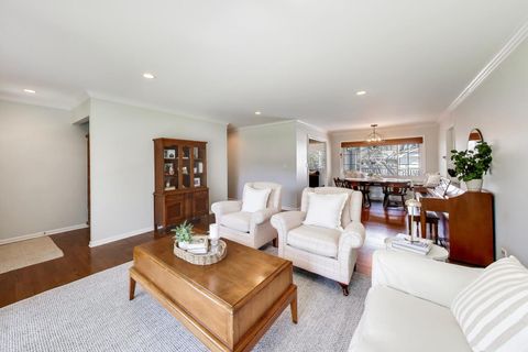 Tiny photo for 528 Cumnor Court, Deerfield, IL 60015 (MLS # 12630789)