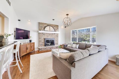 Tiny photo for 528 Cumnor Court, Deerfield, IL 60015 (MLS # 12630789)
