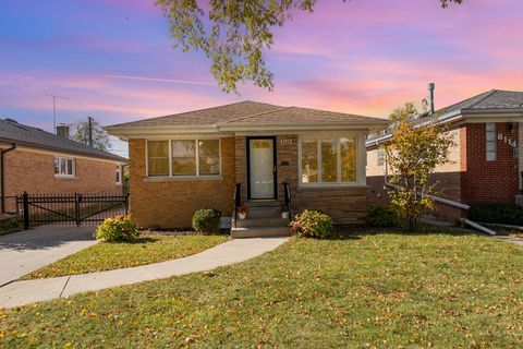 Photo of 8108 N Overhill Avenue, Niles, IL 60714 (MLS # 12512658)