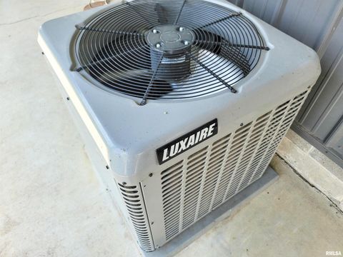 Tiny photo for 232 PALM Lane, Flora, IL 62839 (MLS # EB458767)