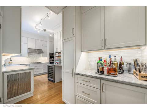 Tiny photo for 1210 N Astor Street #1B, Chicago, IL 60610 (MLS # 12692009)