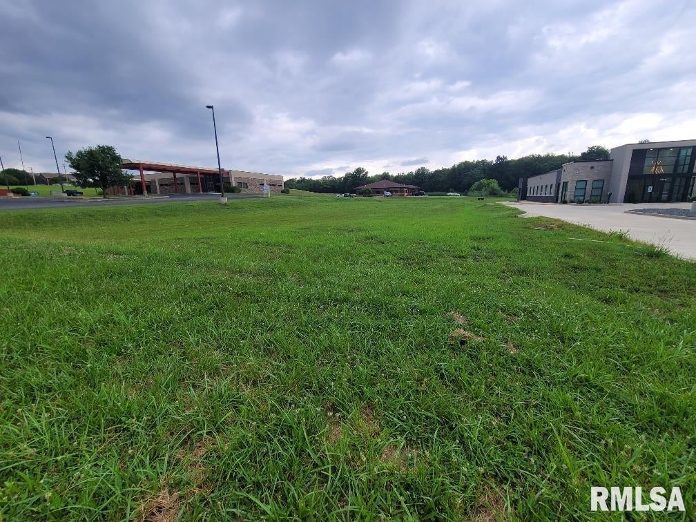 3128 Veterans Memorial Drive