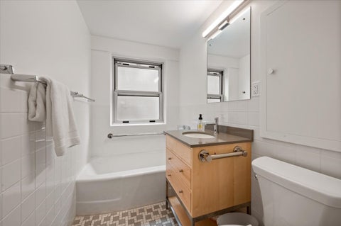 Tiny photo for 1508 Hinman Avenue #6C, Evanston, IL 60201 (MLS # 12790855)
