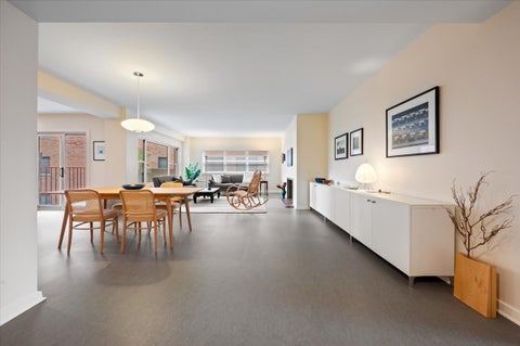 Tiny photo for 1508 Hinman Avenue #6C, Evanston, IL 60201 (MLS # 12790855)