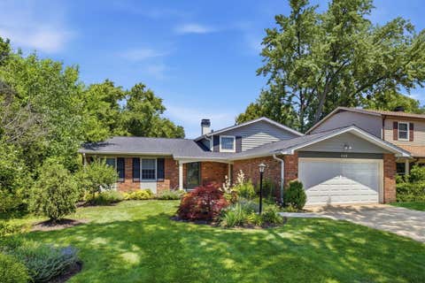 Photo of 460 Trinity Court, Buffalo Grove, IL 60089 (MLS # 12695330)