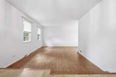 Tiny photo for 460 Trinity Court, Buffalo Grove, IL 60089 (MLS # 12695330)