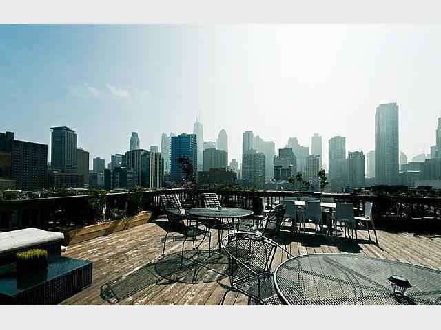 225 W Huron Street 401