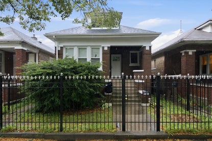 5840 S Artesian Ave – Investment Home