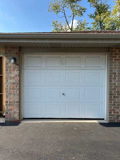 Tiny photo for 10278 SOUTHWEST Highway #2C, Chicago Ridge, IL 60415 (MLS # 12532601)