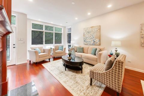 Tiny photo for 1326 S Indiana Parkway, Chicago, IL 60605 (MLS # 12625569)