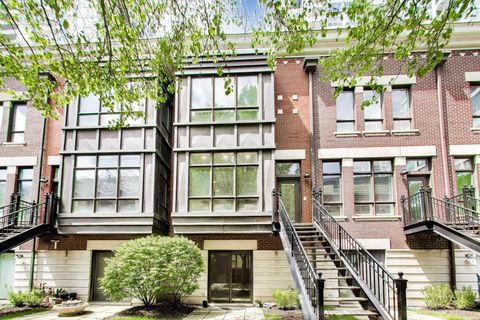 Photo of 1326 S Indiana Parkway, Chicago, IL 60605 (MLS # 12625569)