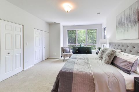 Tiny photo for 1326 S Indiana Parkway, Chicago, IL 60605 (MLS # 12625569)