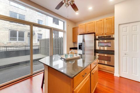 Tiny photo for 1326 S Indiana Parkway, Chicago, IL 60605 (MLS # 12625569)