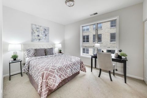Tiny photo for 1326 S Indiana Parkway, Chicago, IL 60605 (MLS # 12625569)