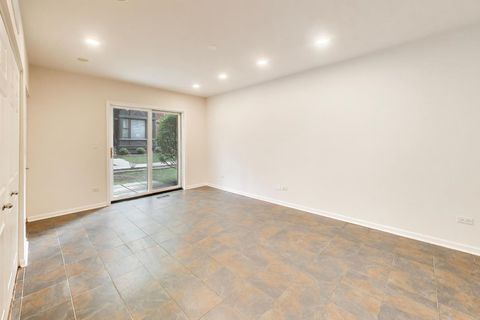 Tiny photo for 1326 S Indiana Parkway, Chicago, IL 60605 (MLS # 12625569)