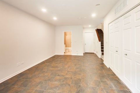 Tiny photo for 1326 S Indiana Parkway, Chicago, IL 60605 (MLS # 12625569)