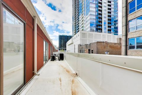 Tiny photo for 1326 S Indiana Parkway, Chicago, IL 60605 (MLS # 12625569)