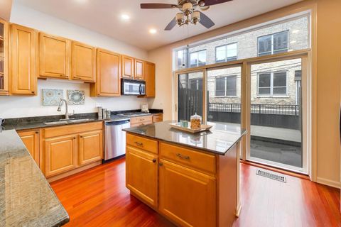 Tiny photo for 1326 S Indiana Parkway, Chicago, IL 60605 (MLS # 12625569)