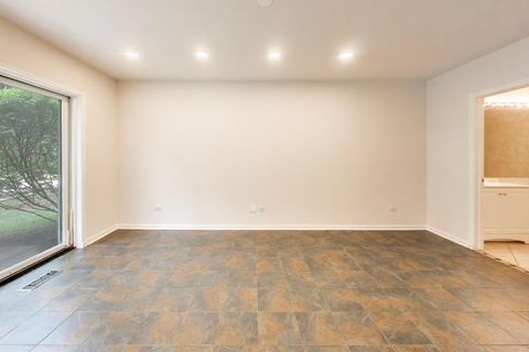 Tiny photo for 1326 S Indiana Parkway, Chicago, IL 60605 (MLS # 12625569)