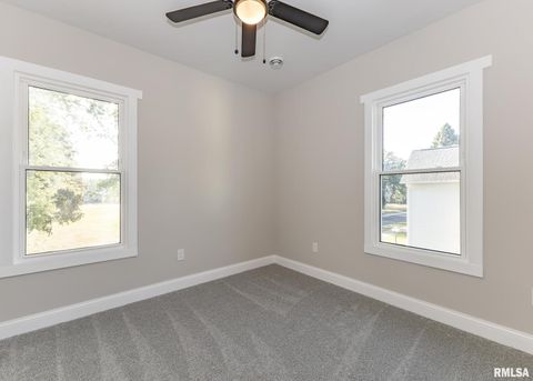 Tiny photo for 924 N 3RD Street, Clinton, IA 52732 (MLS # QC4267861)