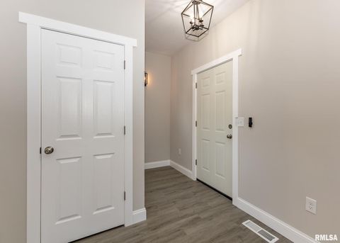 Tiny photo for 924 N 3RD Street, Clinton, IA 52732 (MLS # QC4267861)