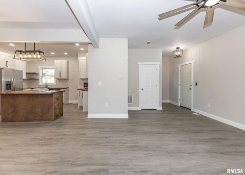 Tiny photo for 924 N 3RD Street, Clinton, IA 52732 (MLS # QC4267861)