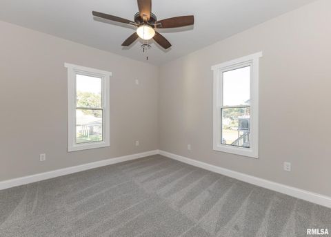 Tiny photo for 924 N 3RD Street, Clinton, IA 52732 (MLS # QC4267861)