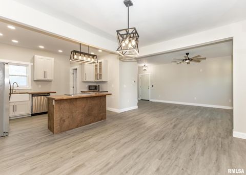 Tiny photo for 924 N 3RD Street, Clinton, IA 52732 (MLS # QC4267861)