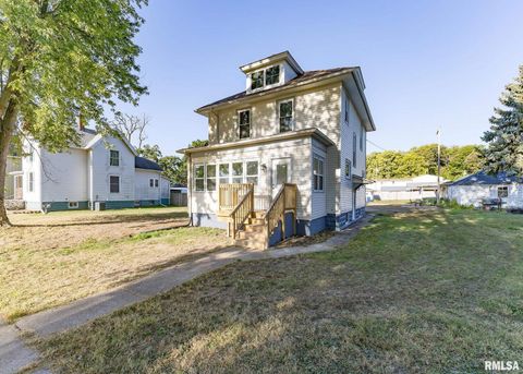 Tiny photo for 924 N 3RD Street, Clinton, IA 52732 (MLS # QC4267861)