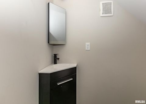 Tiny photo for 924 N 3RD Street, Clinton, IA 52732 (MLS # QC4267861)