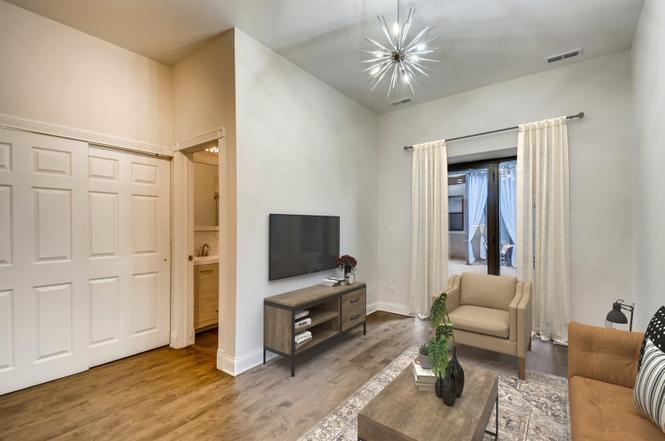 811 W Eastwood Avenue 107