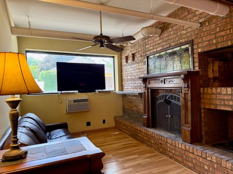Tiny photo for 2329 W Farwell Avenue #G, Chicago, IL 60645 (MLS # 12673473)