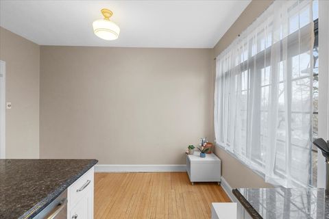 Tiny photo for 730 NOYES Street #K3, Evanston, IL 60201 (MLS # 12529084)