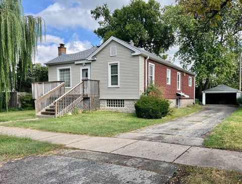 Tiny photo for 9611 Merton Avenue, Oak Lawn, IL 60453 (MLS # 12509650)