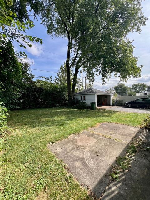 Tiny photo for 9611 Merton Avenue, Oak Lawn, IL 60453 (MLS # 12509650)