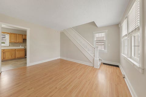 Tiny photo for 1012 1/2 W Lafayette Street, Ottawa, IL 61350 (MLS # 12703970)