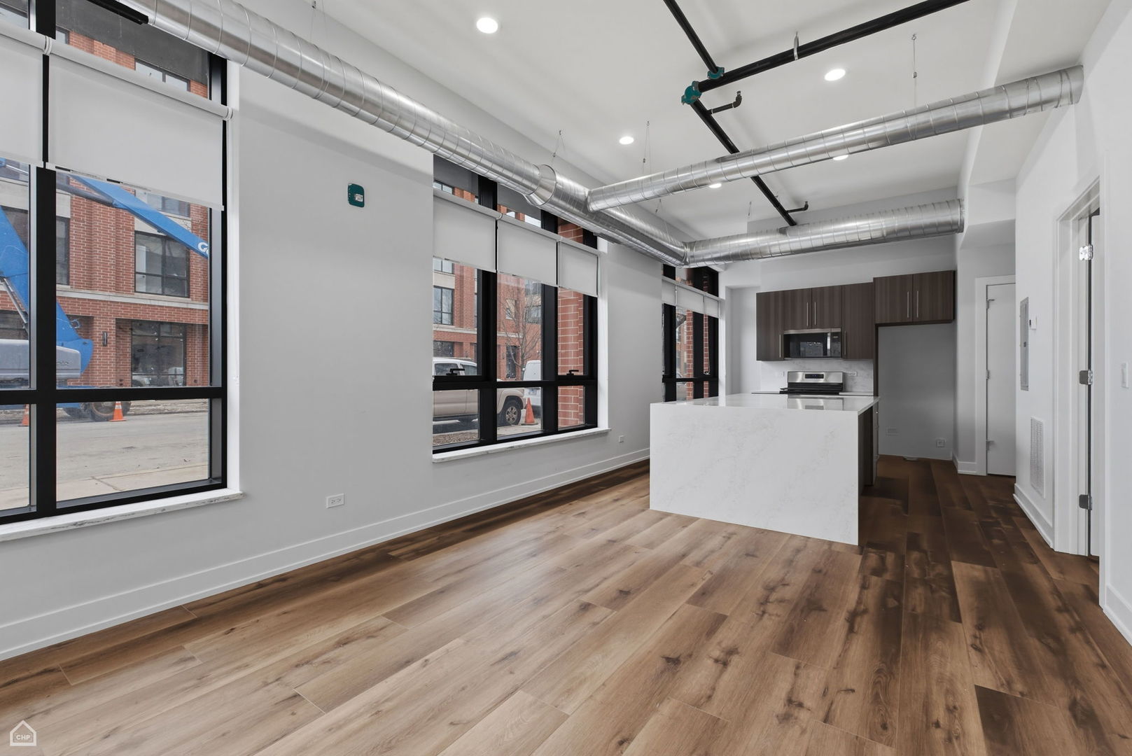 2354 N Washtenaw Avenue 101