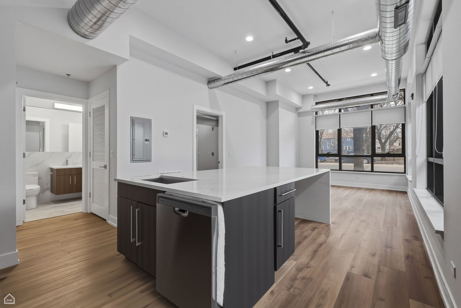 2354 N Washtenaw Avenue 101