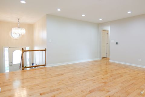 Tiny photo for 1707 S Green Meadows Boulevard, Streamwood, IL 60107 (MLS # 12670045)