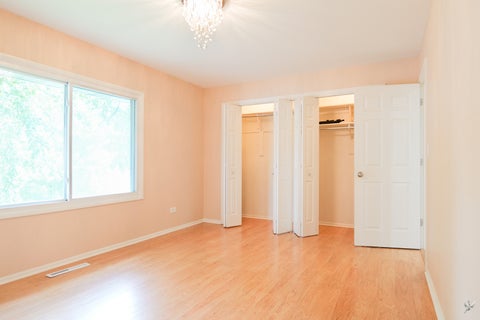 Tiny photo for 1707 S Green Meadows Boulevard, Streamwood, IL 60107 (MLS # 12670045)