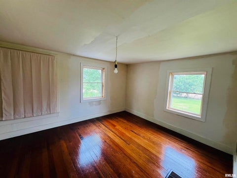 Tiny photo for 17064 Old Frankfort Road, Johnston City, IL 62951 (MLS # 12646535)