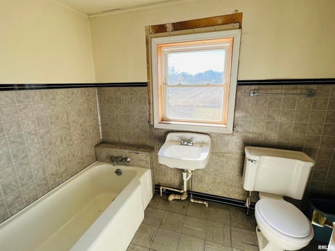 Tiny photo for 17064 Old Frankfort Road, Johnston City, IL 62951 (MLS # 12646535)