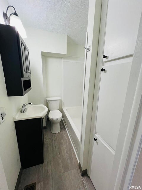 Tiny photo for 17064 Old Frankfort Road, Johnston City, IL 62951 (MLS # 12646535)