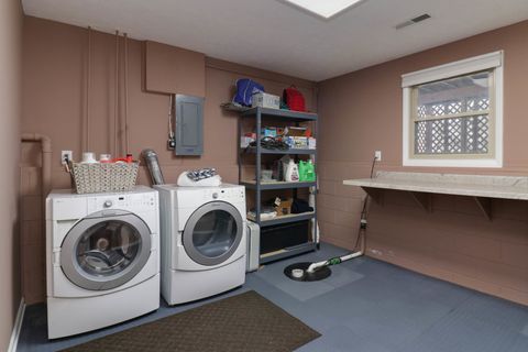 Tiny photo for 1305 Nicki Drive, Bloomington, IL 61704 (MLS # 12598288)